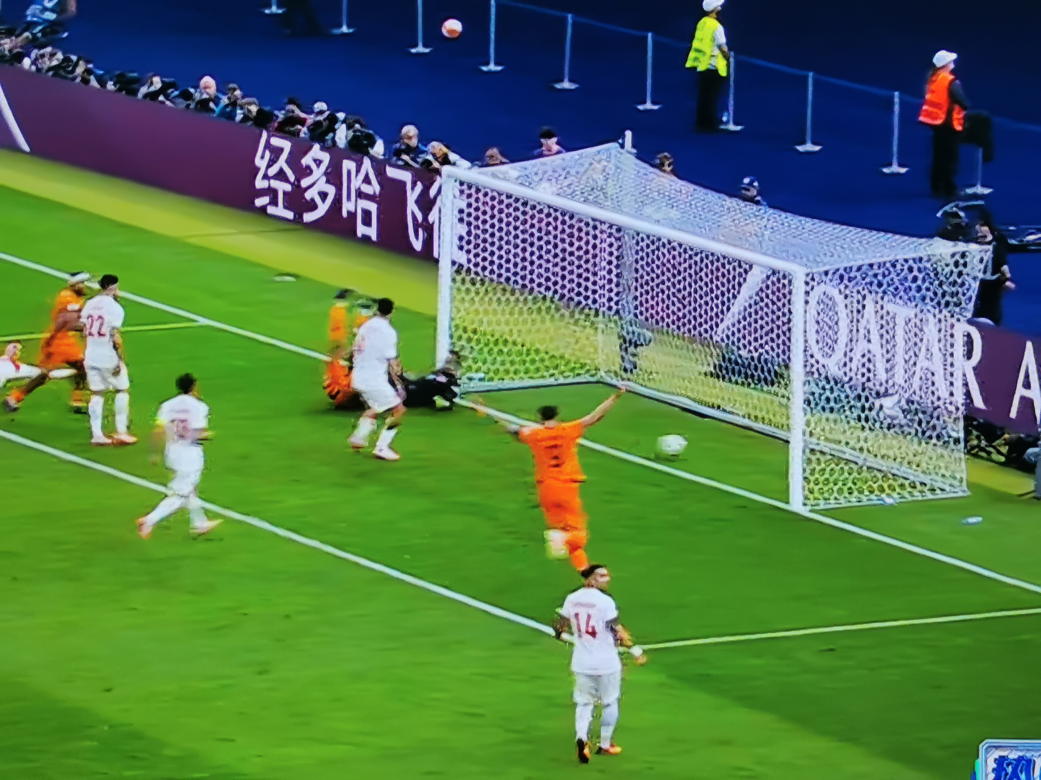 法国队轻取英格兰队，张继科关键制胜