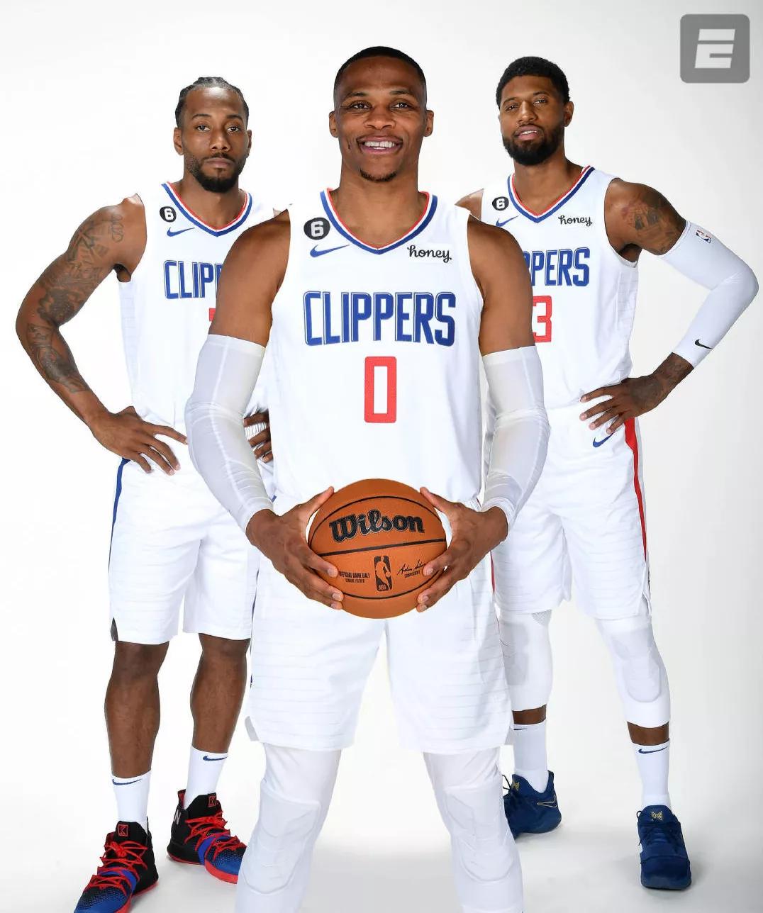 青岛队完胜太阳,伦纳德扛起全队 青岛队完胜太阳,伦纳德扛起全队