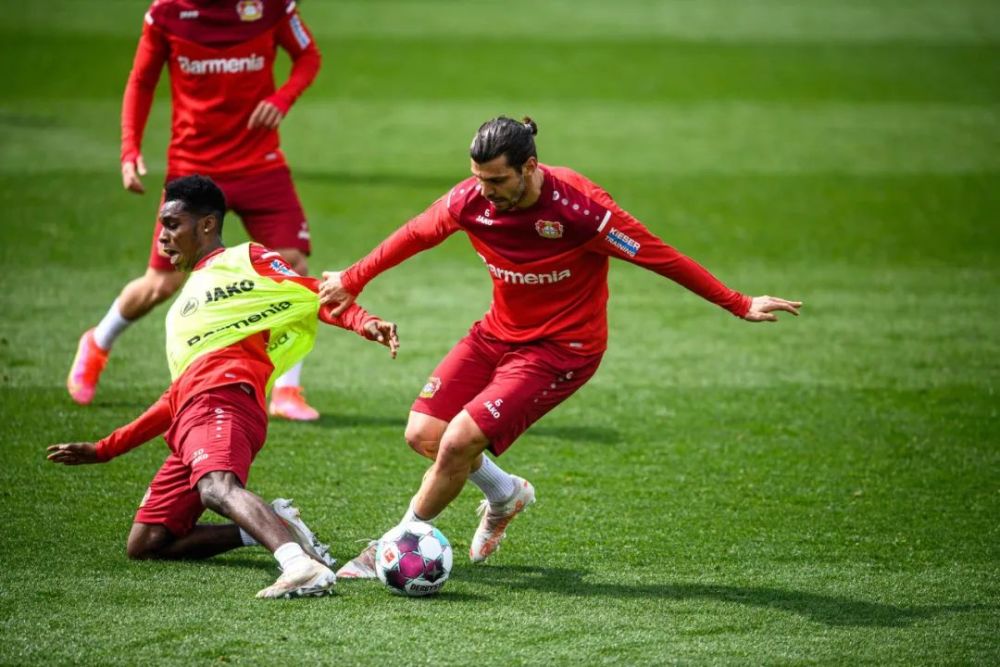 红牛二队轻取威廉姆斯，阿隆索惊艳四座