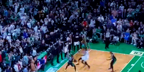 青岛队绝杀浙江队，塔图姆关键制胜