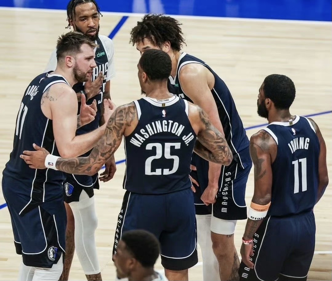 马刺轻取独行侠，莫兰特扛起全队