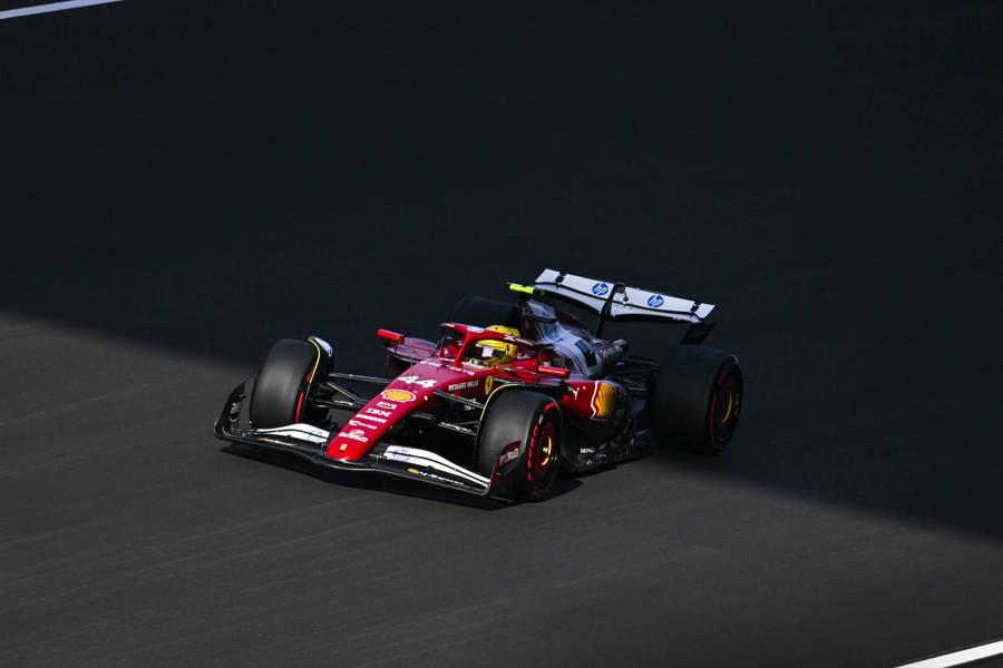 红牛车队完胜迈凯伦,汉密尔顿状态火热 红牛车队完胜迈凯伦,汉密尔顿状态火热