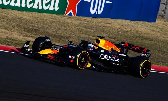 红牛车队横扫阿斯顿马丁，佩雷兹统治全场