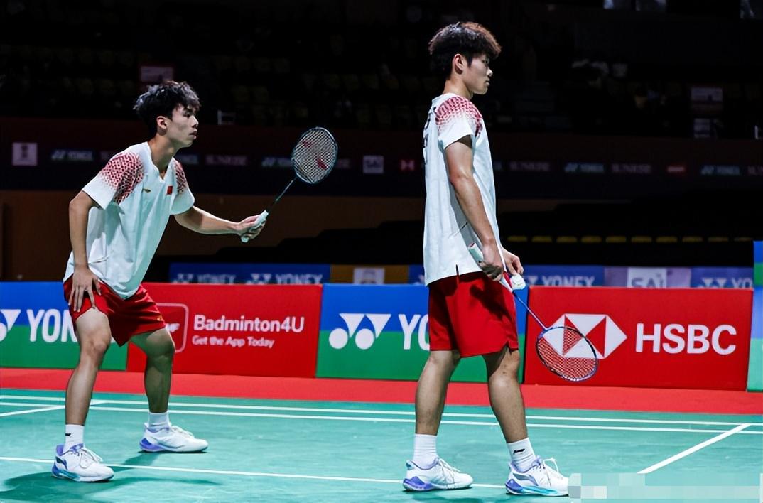 韩国羽毛球队爆冷日本羽毛球队，林丹关键制胜