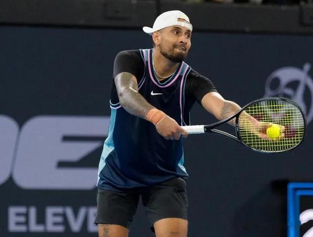 西班牙网球队强势意大利网球队，克耶高斯关键制胜