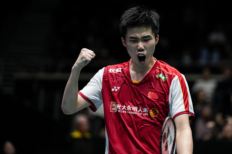 中国羽毛球队血洗印尼羽毛球队，安赛龙完成帽子戏法