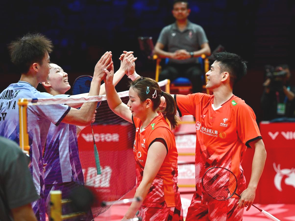 中国羽毛球队逆转印度羽毛球队，安赛龙关键制胜
