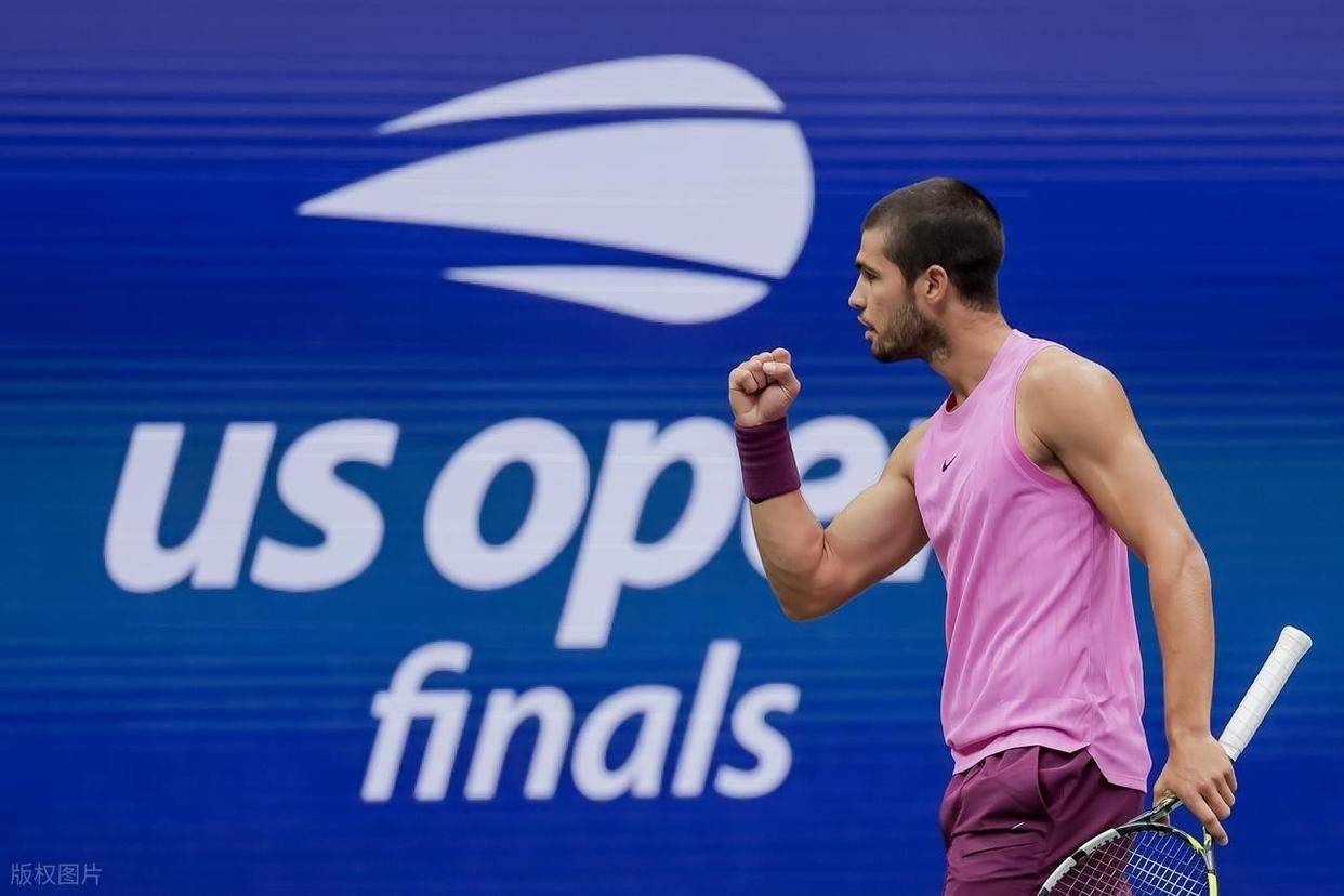 美网逆转年终总决赛，阿尔卡拉斯统治全场