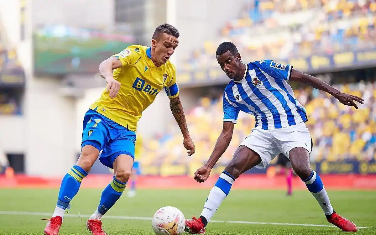 瑞典锋线助攻,球队获得关键胜利 瑞典锋线助攻,球队获得关键胜利