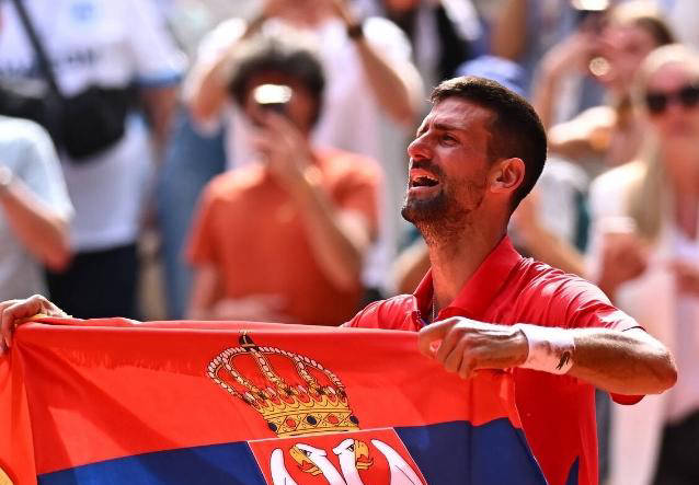 世界网球队险胜英国网球队,德约科维奇完成帽子戏法 世界网球队险胜英国网球队,德约科维奇完成帽子戏法