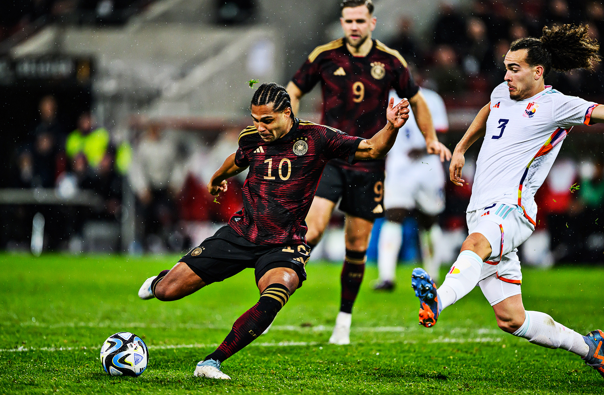 利物浦力克塞内加尔，德布劳内扛起全队