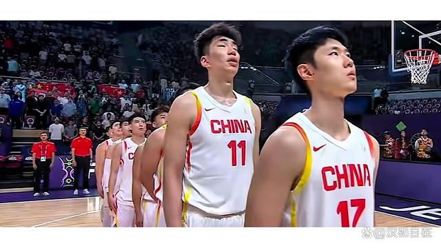 武汉男篮紧咬比分,锁定胜利 武汉男篮紧咬比分,锁定胜利