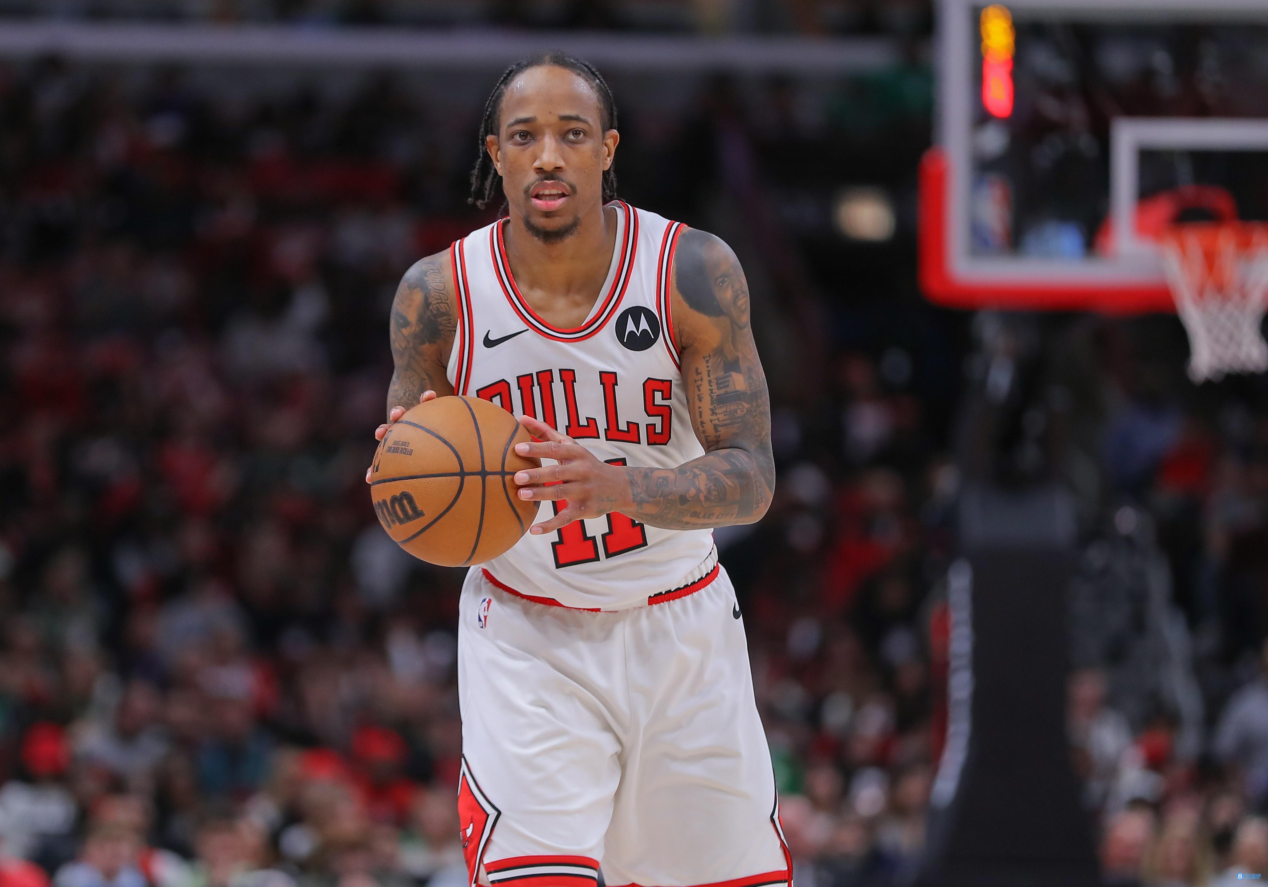 精彩比赛中球员表现出色受到赞誉 精彩比赛中球员表现出色受到赞誉