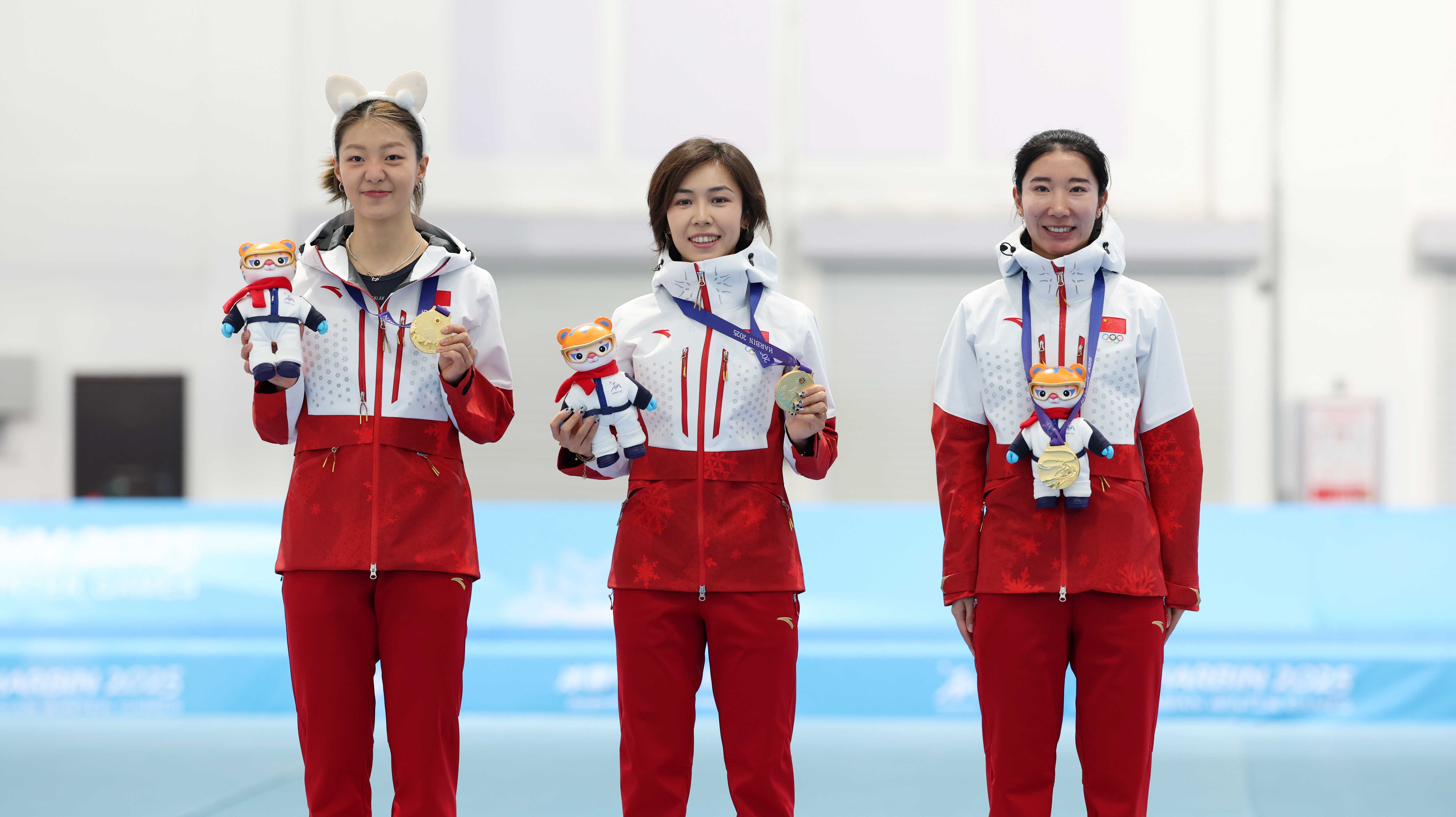 竞技射击女子团体收获金牌成就