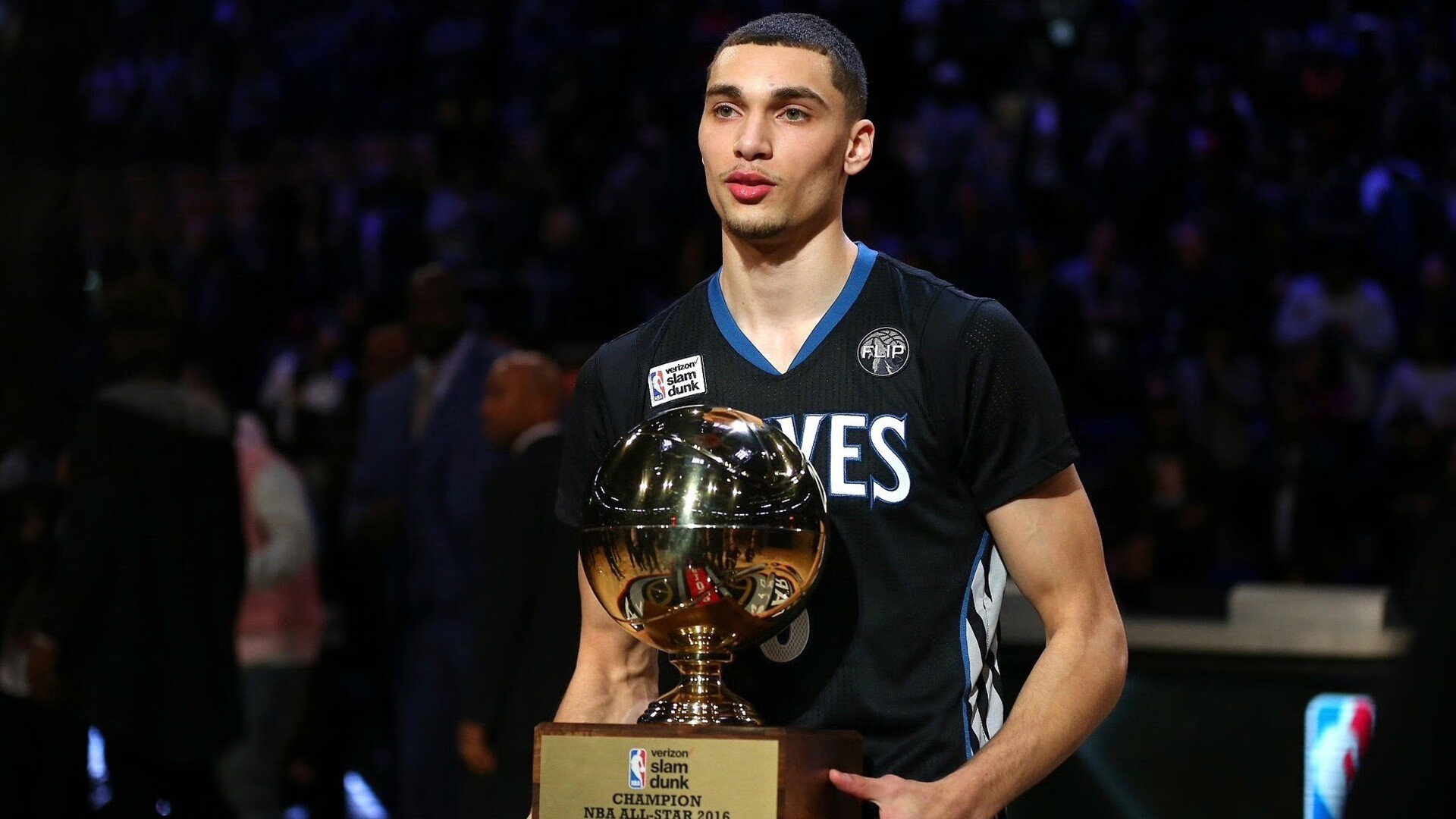 熊猫直播平台-年度焦点之战，篮网轻取湖人，一场定义东西部格局的战役